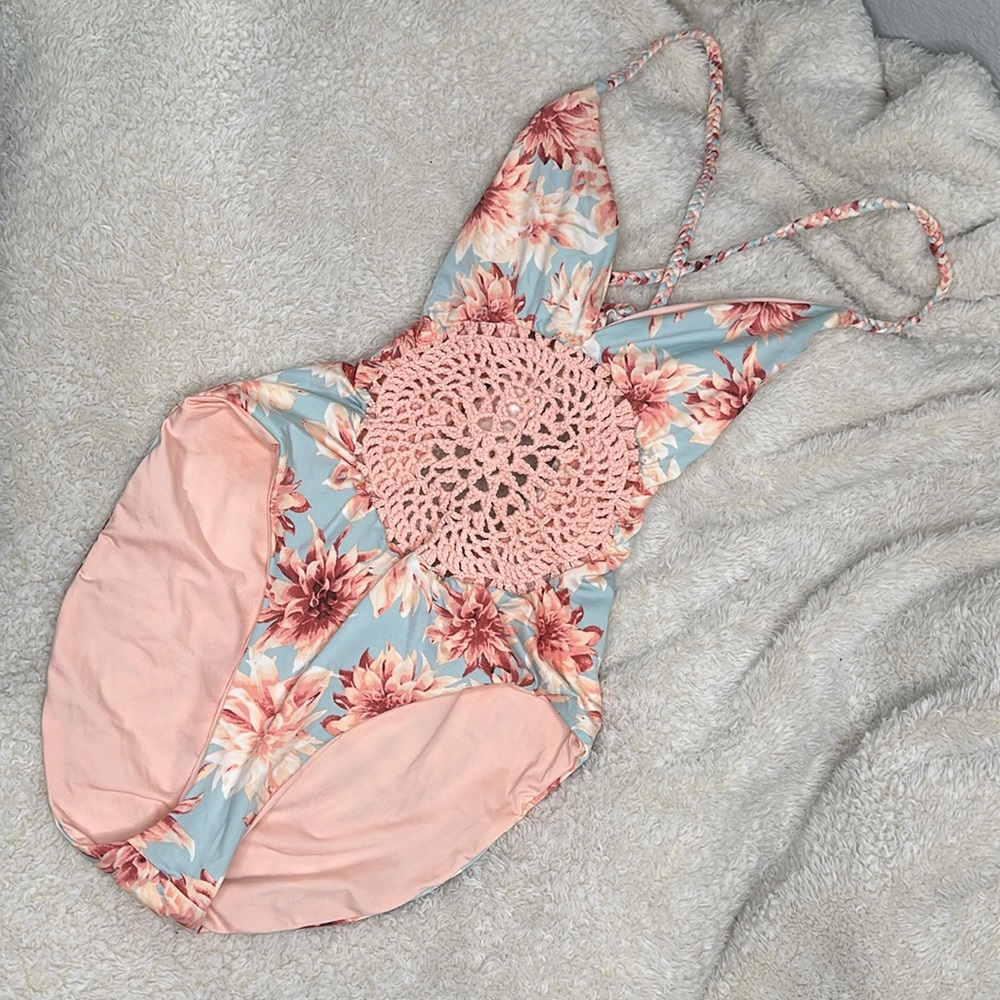 Frankies Bikinis - Picture 12 of 16